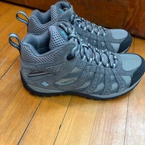 Columbia womens hiking boots